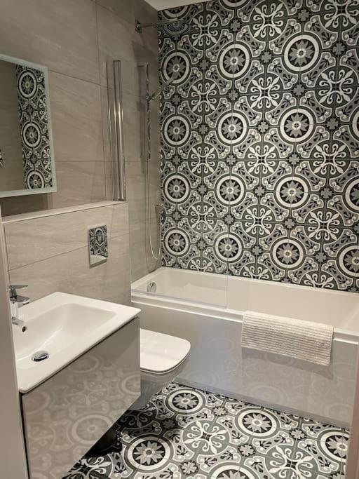 Boutique Luxury Apartment, High St, Henley-In-Arden Dış mekan fotoğraf